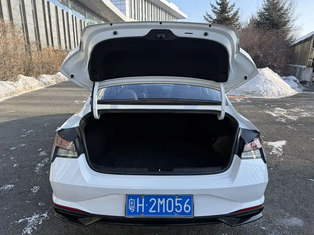 Elantra 2022 1.5L CVT LUX Premium Edition купить на сайте DeffCars