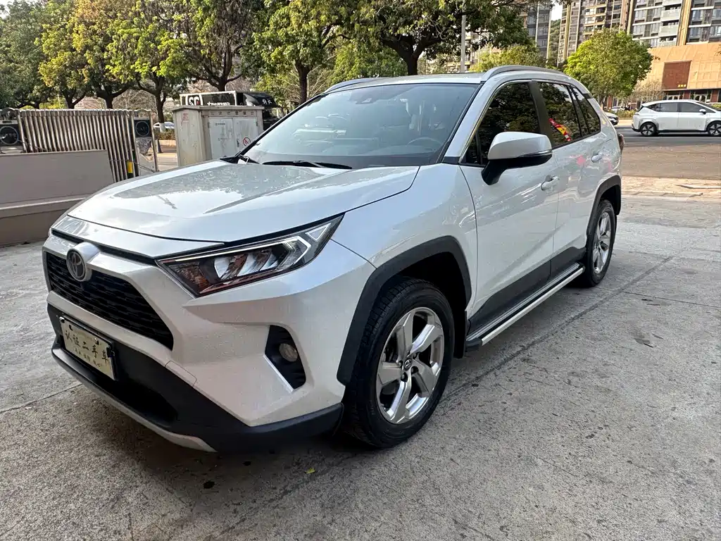 RAV4 Rongfang 2021 2.0L CVT four-wheel drive fashion PLUS version купить на сайте DeffCars