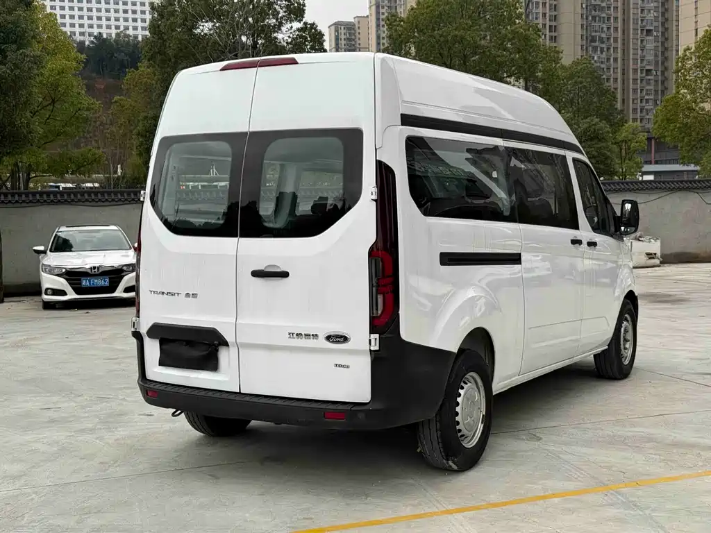 Transit 2023 2.0T diesel manual multi-functional commercial vehicle with 5/6 seats in the center axle and top купить на сайте DeffCars