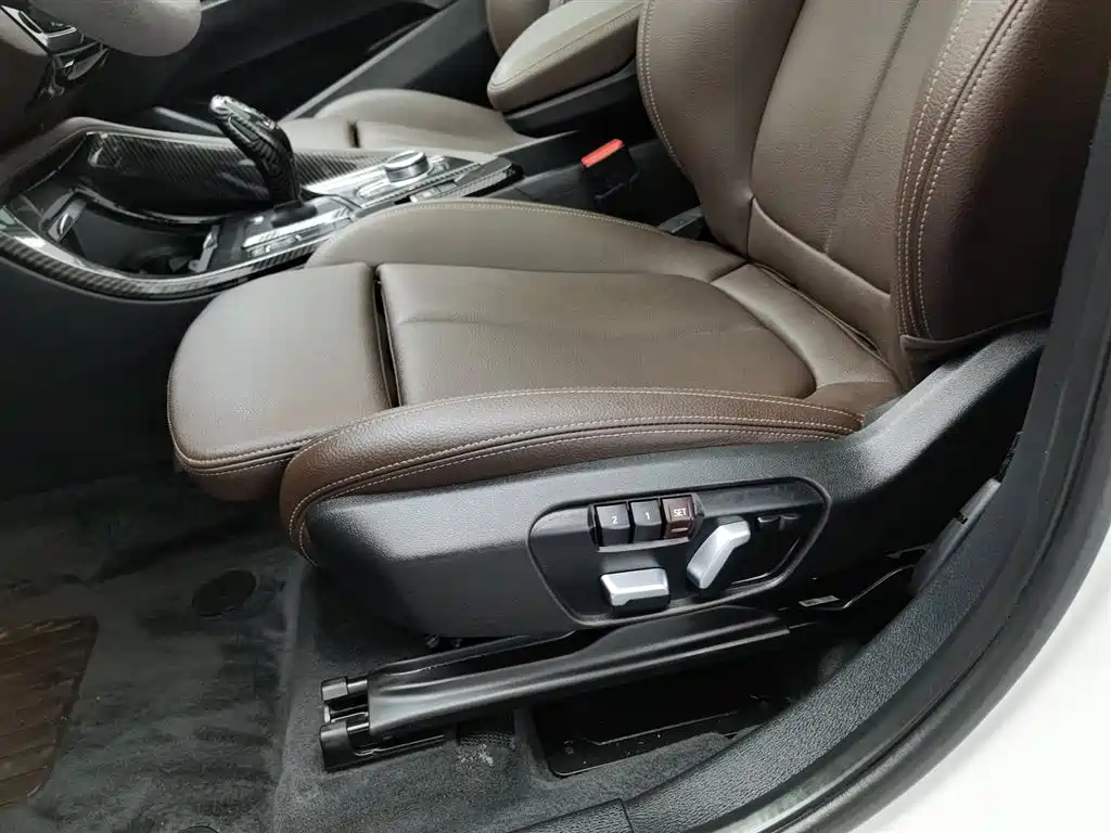 BMW X1 2021 sDrive20Li Fashion Model купить на сайте DeffCars