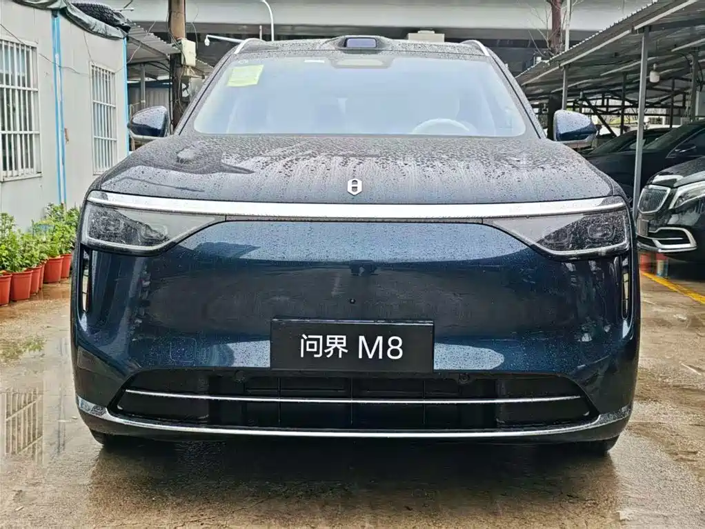 Wenjie M8 2025 extended range Ultra version 53.4kWh 6-seat version 192-line lidar) купить на сайте DeffCars