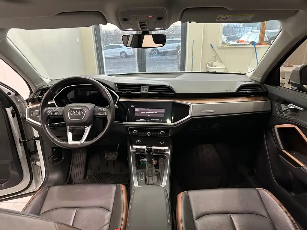 Audi Q3 2022 35 TFSI Fashionable and Elegant купить на сайте DeffCars