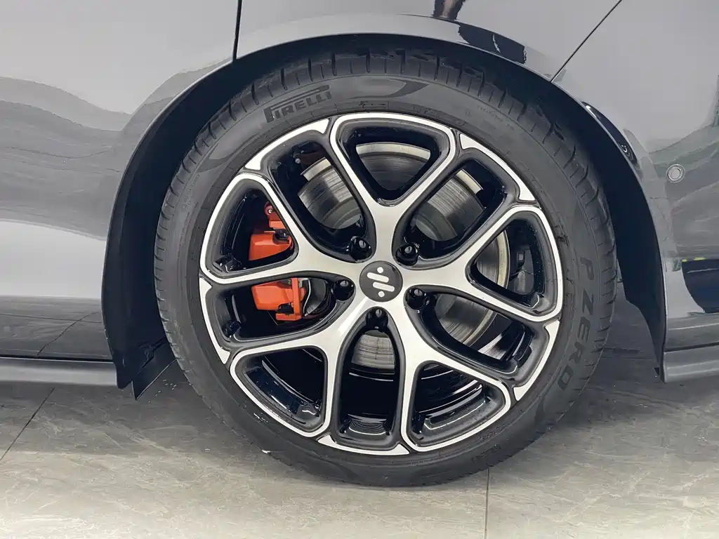 Zhiji L6 2025 Ultra купить на сайте DeffCars