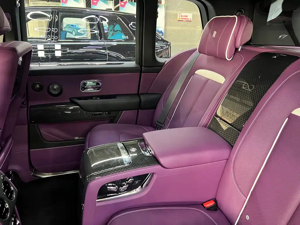 Cullinan 2024 Black Badge купить на сайте DeffCars