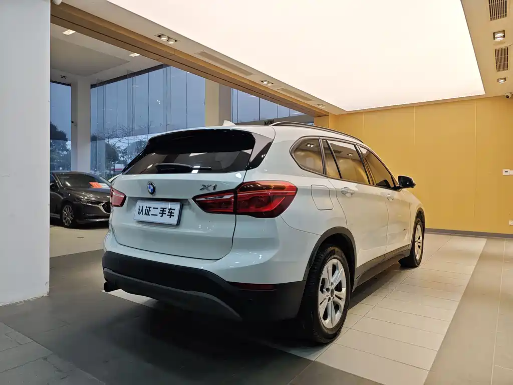 BMW X1 2016 sDrive18Li Exclusive Model купить на сайте DeffCars