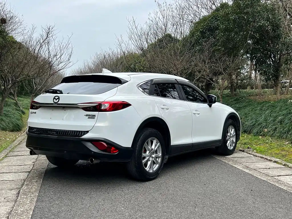 Mazda CX-4 2016 2.0L automatic two-wheel drive Blue Sky Vibrant Edition купить на сайте DeffCars