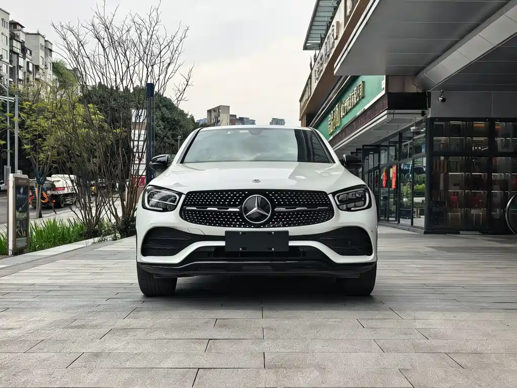 Mercedes-Benz GLC Coupe 2021 GLC 260 4MATIC Coupe SUV купить на сайте DeffCars
