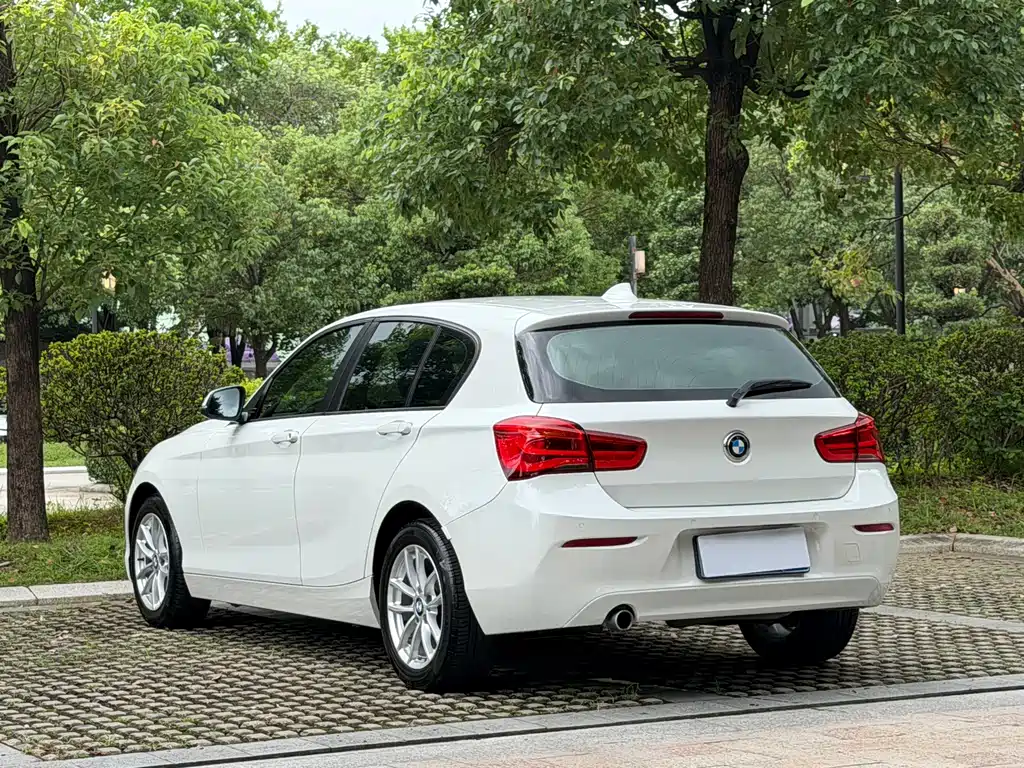 BMW 1 Series Imported 2015 Model 118i Leading купить на сайте DeffCars