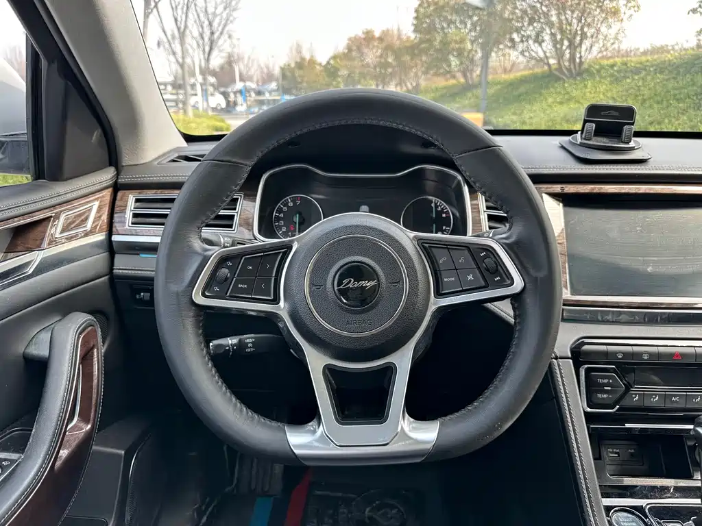 Damai X7 2017 1.8T DCT premium model купить на сайте DeffCars