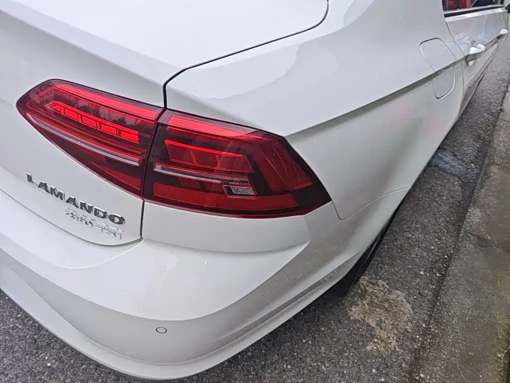 LAMANDO 2021 230TSI DSG Fashion Edition купить на сайте DeffCars