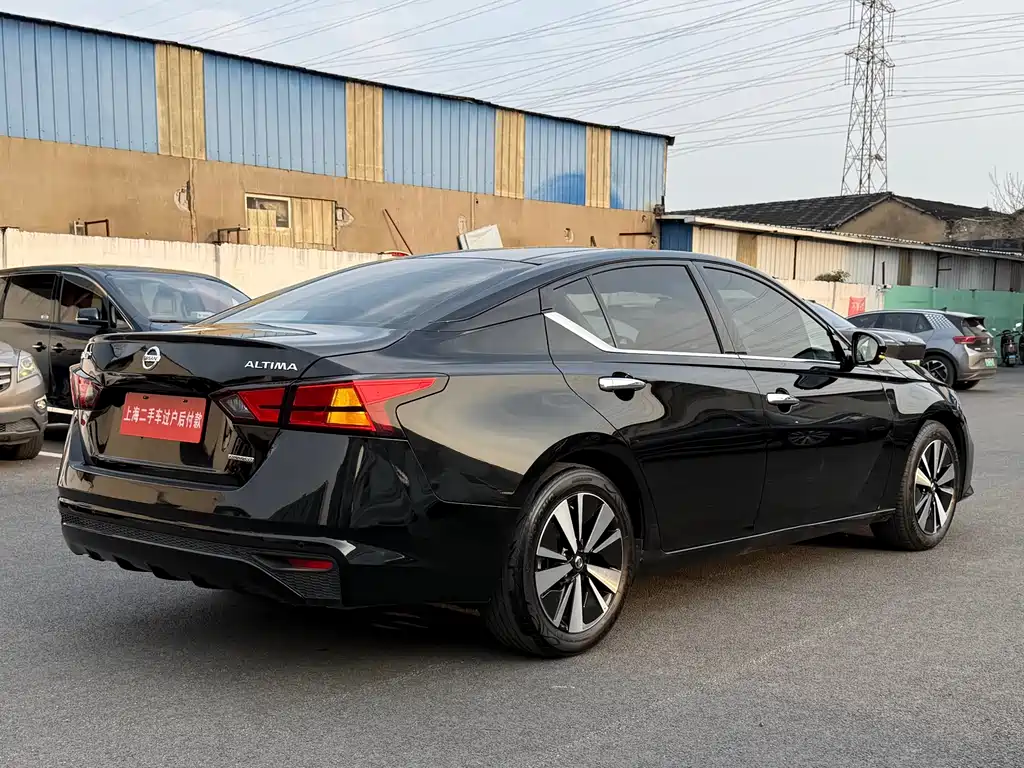 Teana 2021 2.0L XL Upper AD1 Smart Travel Pilot Edition купить на сайте DeffCars