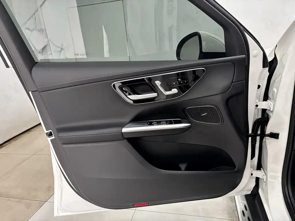 Mercedes-Benz GLC 2023 facelift GLC 300 L 4MATIC dynamic 5-seater купить на сайте DeffCars