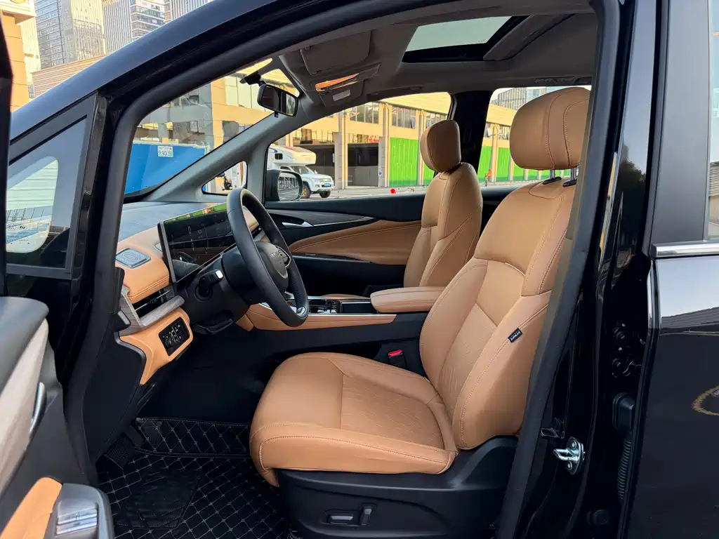 Maxus G50 plug-in hybrid 2025 pilot version купить на сайте DeffCars