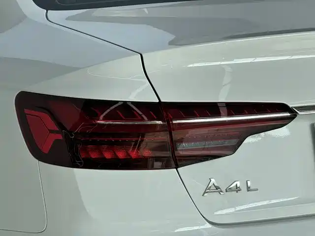 Audi A4L 2024 40 TFSI Fashionable and Dynamic купить на сайте DeffCars