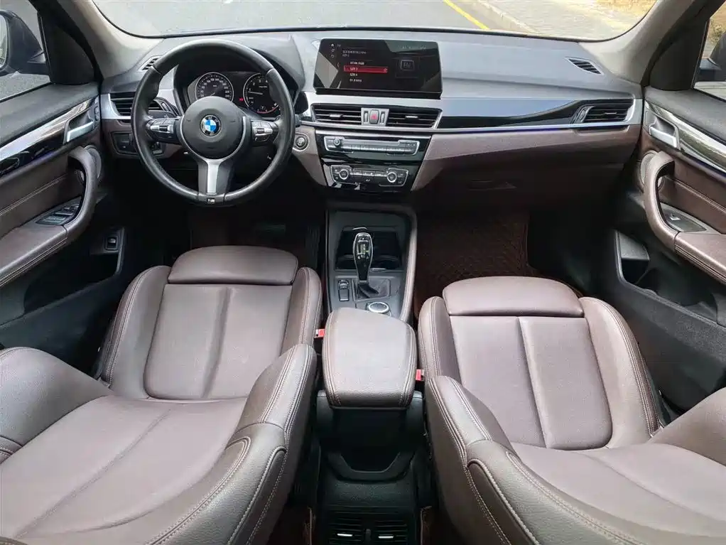 BMW X1 2021 sDrive25Li Leading Model купить на сайте DeffCars