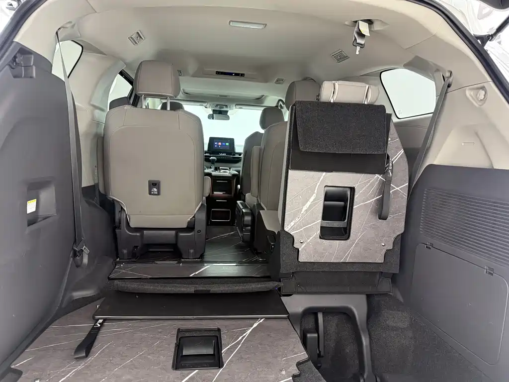 SIENNA 2023 2.5L Hybrid Comfort Edition купить на сайте DeffCars
