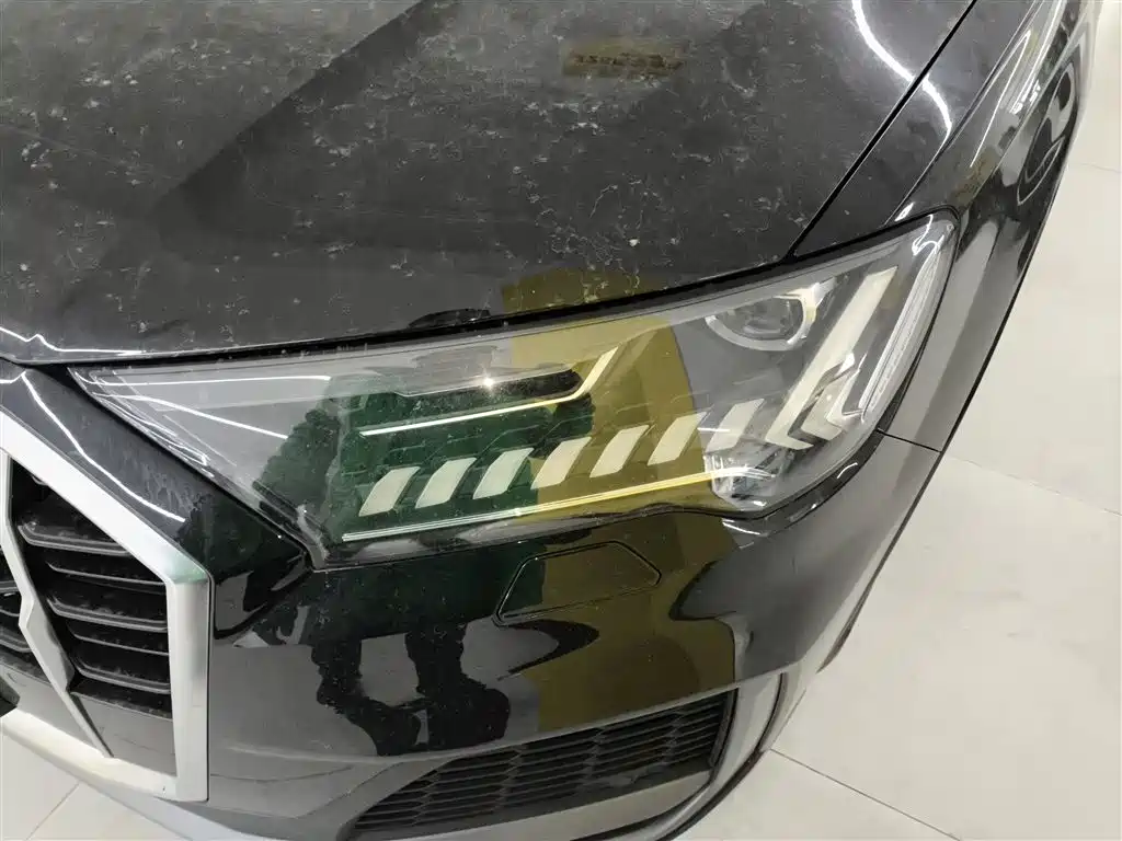 Audi Q7 2021 55 TFSI quattro S line sports version купить на сайте DeffCars