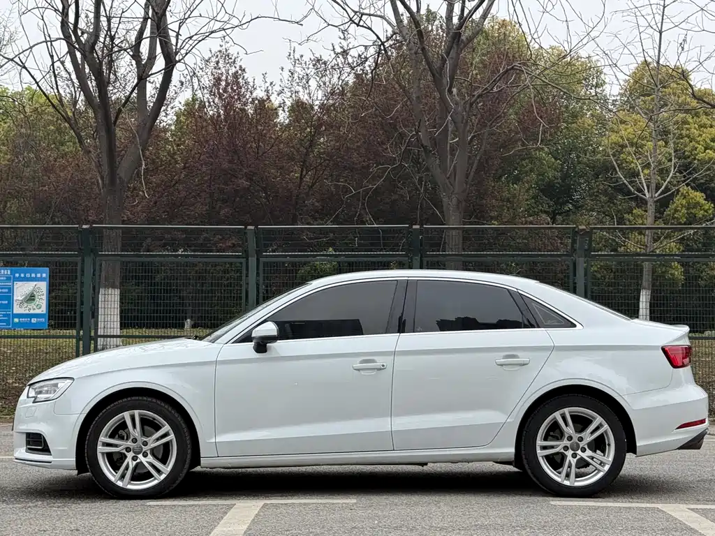 Audi A3 2020 Limousine 35 TFSI Enterprising National VI купить на сайте DeffCars