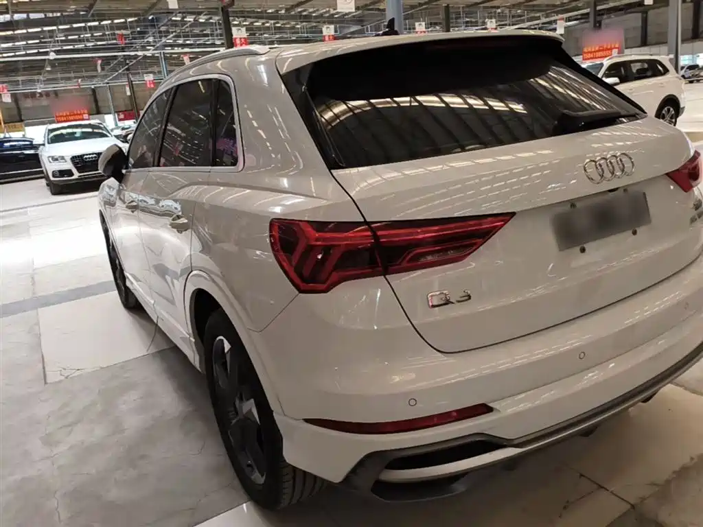 Audi Q3 2019 35 TFSI Fashionable and Dynamic купить на сайте DeffCars