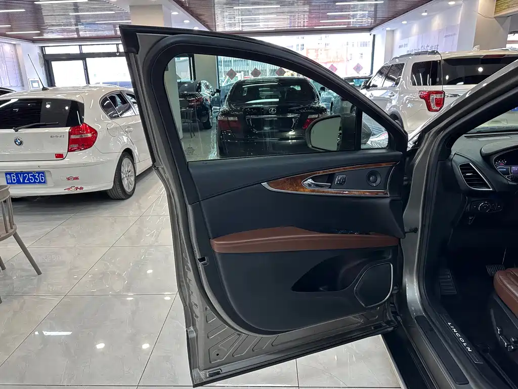 Lincoln MKX 2017 2.7T four-wheel drive premium version купить на сайте DeffCars