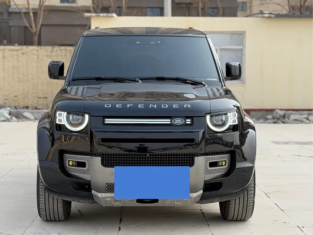 Land Rover Defender 2024 110 3.0T P400 X-DYNAMIC HSE купить на сайте DeffCars