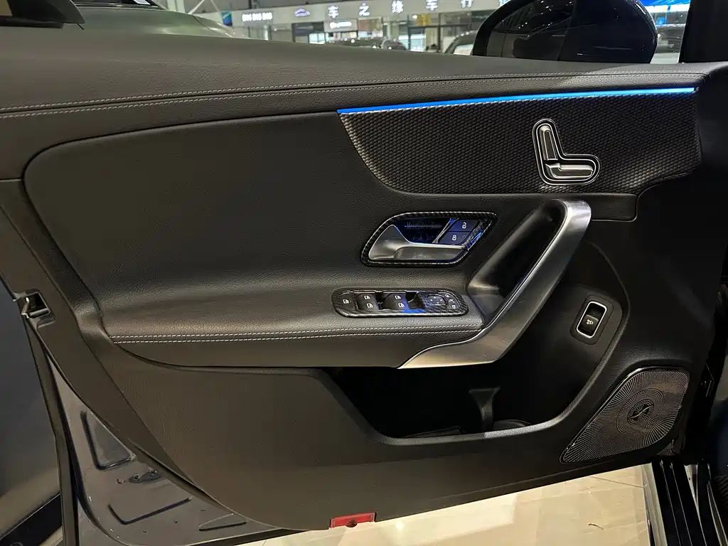 Mercedes-Benz A-Class 2019 A 200 L Sports Sedan купить на сайте DeffCars