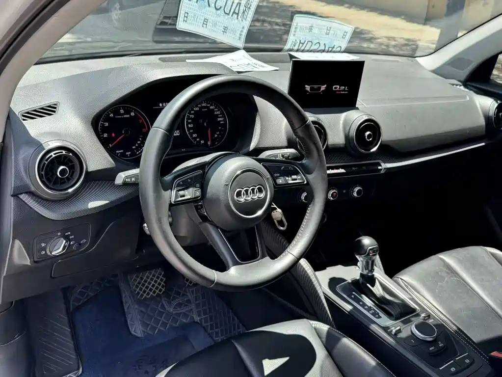 Audi Q2L 2018 35 TFSI launches exclusive version, National VI купить на сайте DeffCars