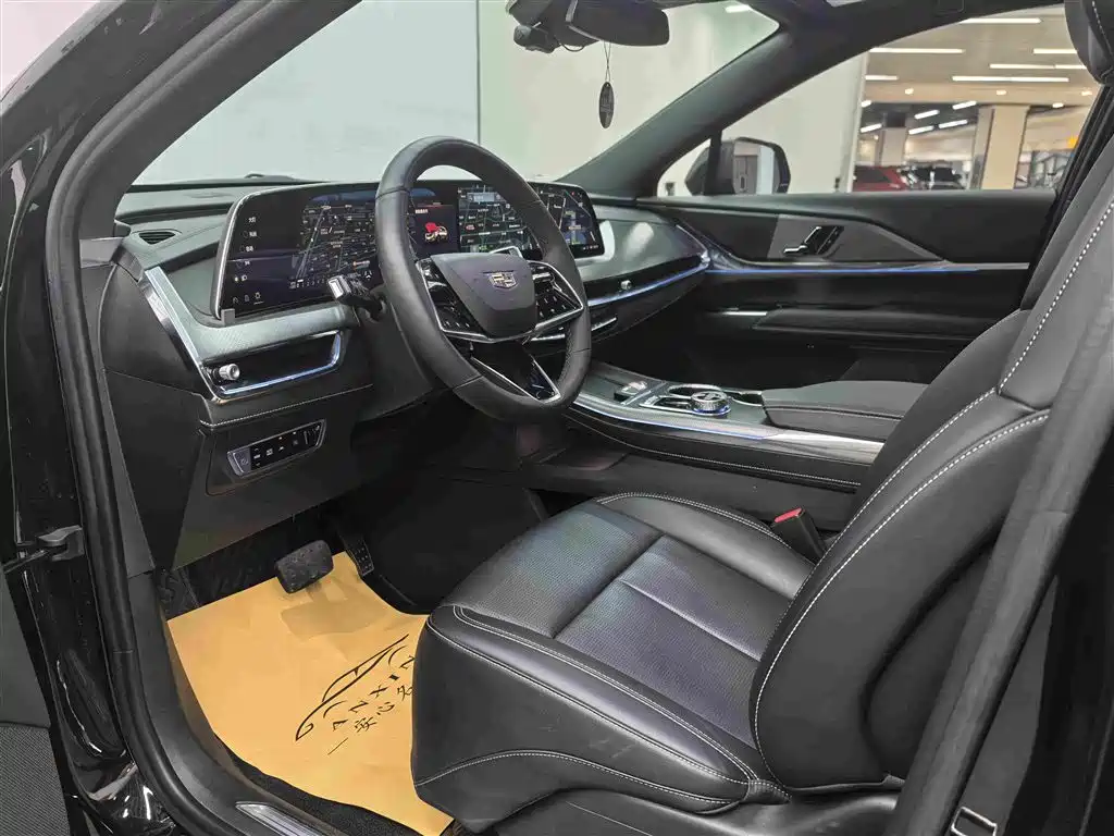 Cadillac XT5 2025 2.0T Luxury Edition купить на сайте DeffCars