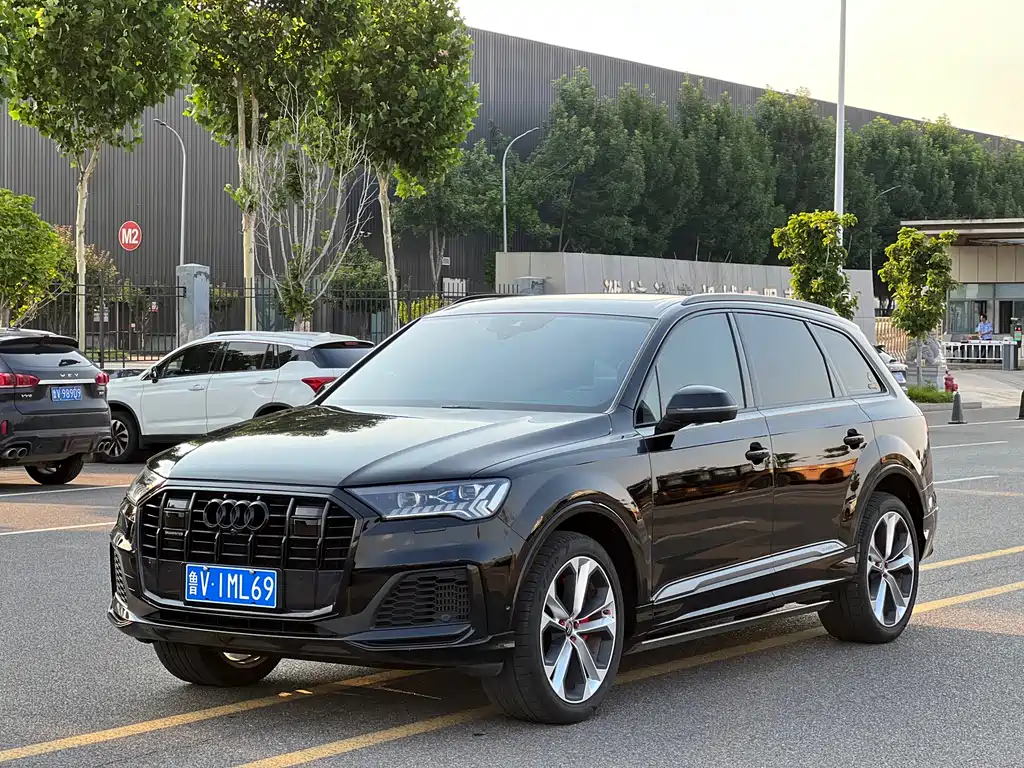 Audi Q7 2021 55 TFSI quattro S line premium model купить на сайте DeffCars