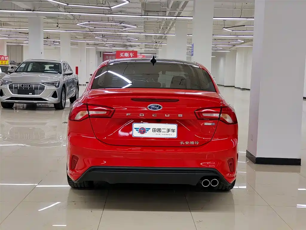 Focus 2020 Hatchback EcoBoost 180 Automatic ST Line купить на сайте DeffCars