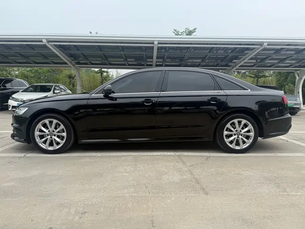 Audi A6L 2018 30th Anniversary Model 35 TFSI Fashion Model купить на сайте DeffCars
