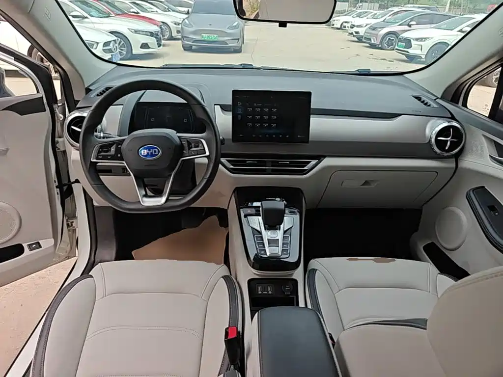 Yuan Pro 2021 model 401KM luxury model купить на сайте DeffCars