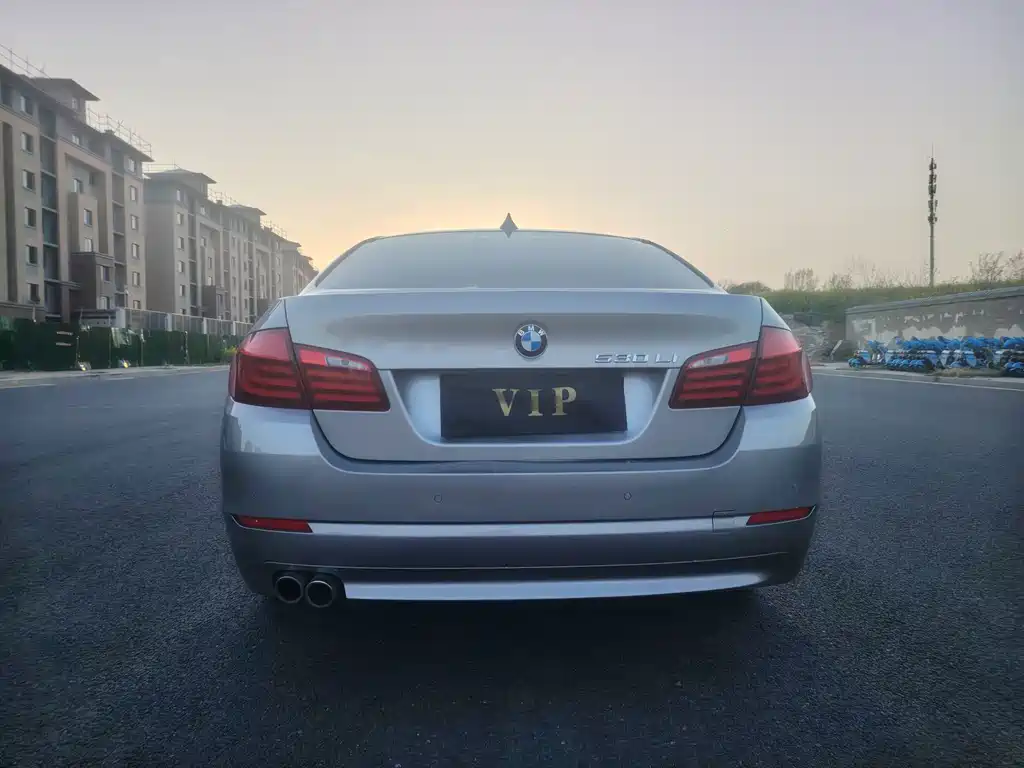 BMW 5 Series 2012 530Li Leading купить на сайте DeffCars