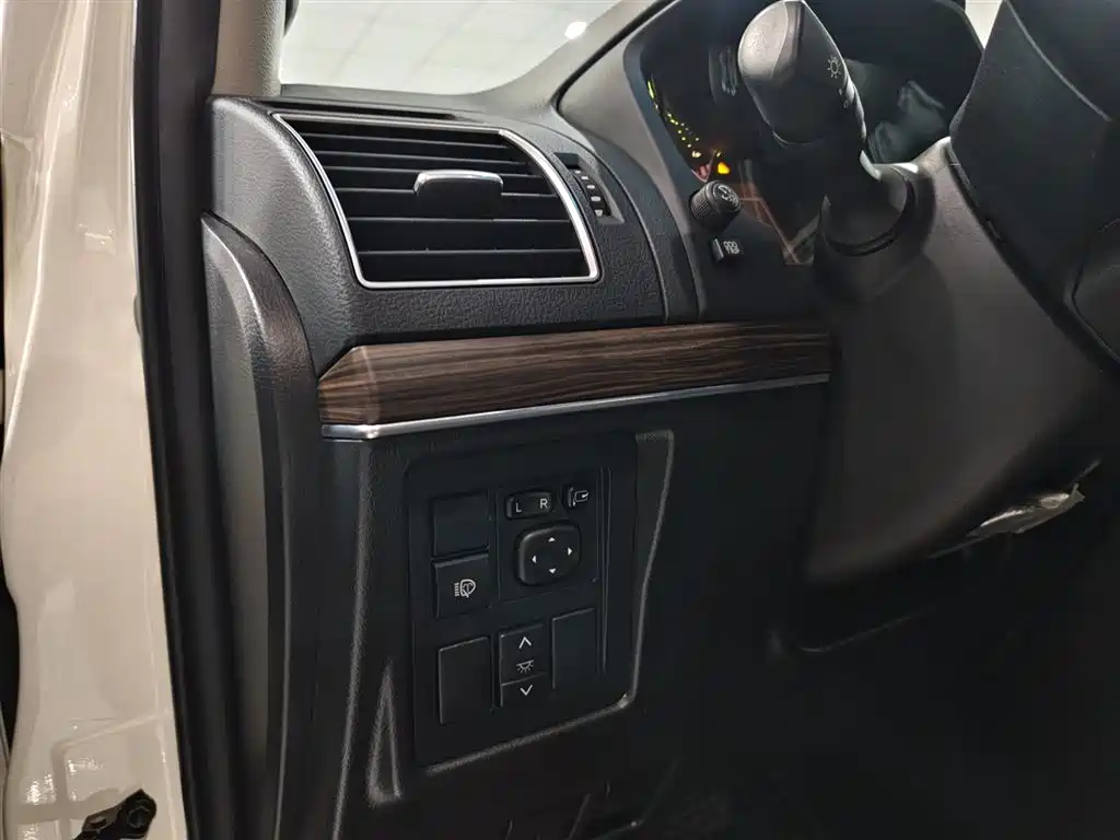 Prado 2018 3.5L automatic TX-L rear mounted spare tire купить на сайте DeffCars
