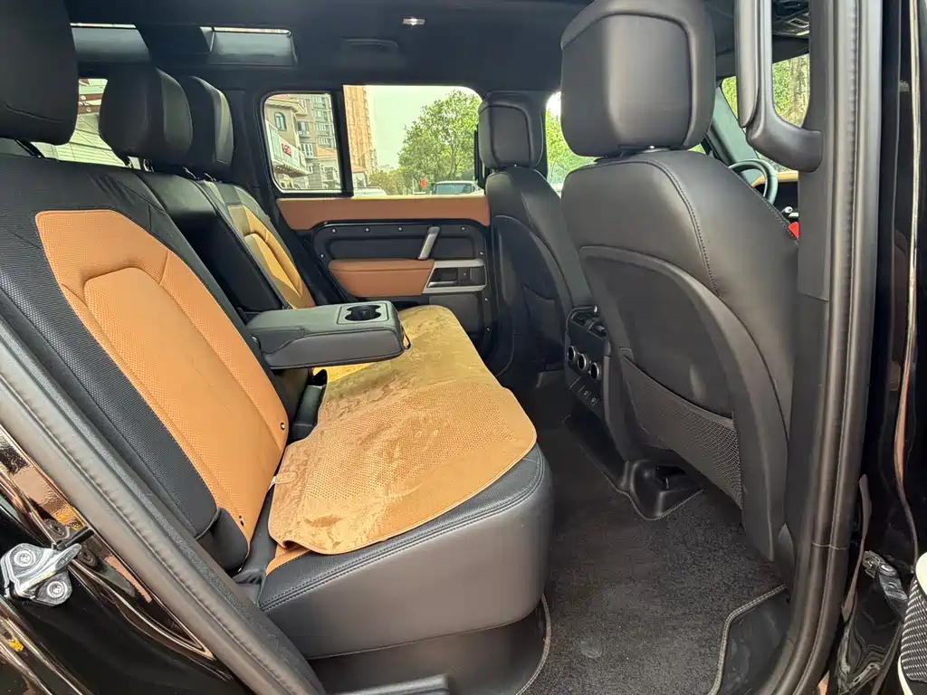 Land Rover Defender 2024 110 3.0T P400 X-DYNAMIC HSE купить на сайте DeffCars