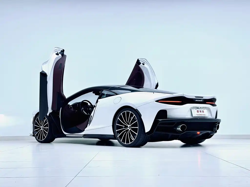 McLaren GT 2022 4.0T standard model купить на сайте DeffCars