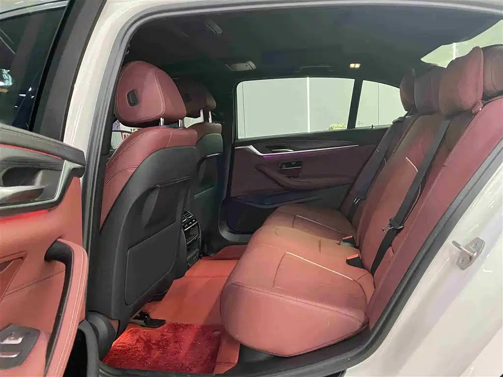 BMW 5 Series 2022 facelift 530Li leading M sports package купить на сайте DeffCars