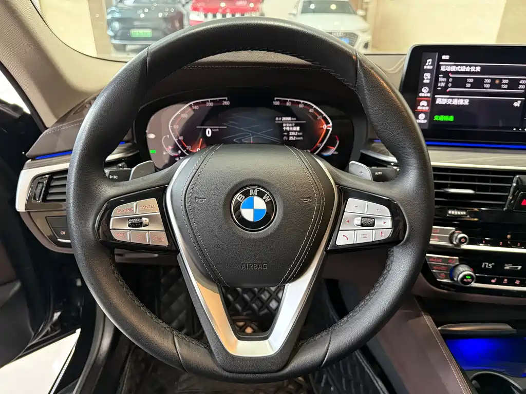 BMW 5 Series 2023 530Li Leading Luxury Package купить на сайте DeffCars