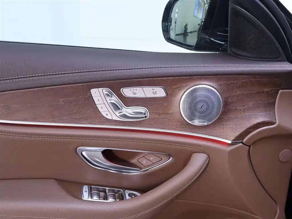 Mercedes-Benz E-Class 2021 E 300 L Luxury Model купить на сайте DeffCars