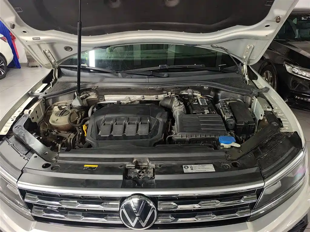 Tiguan L 2021 330TSI automatic two-wheel drive R-Line flagship version купить на сайте DeffCars
