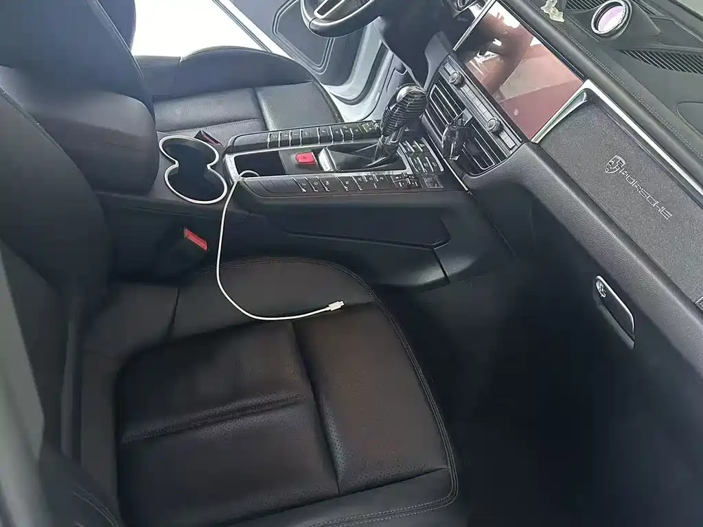 Macan 2021 Macan 2.0T купить на сайте DeffCars