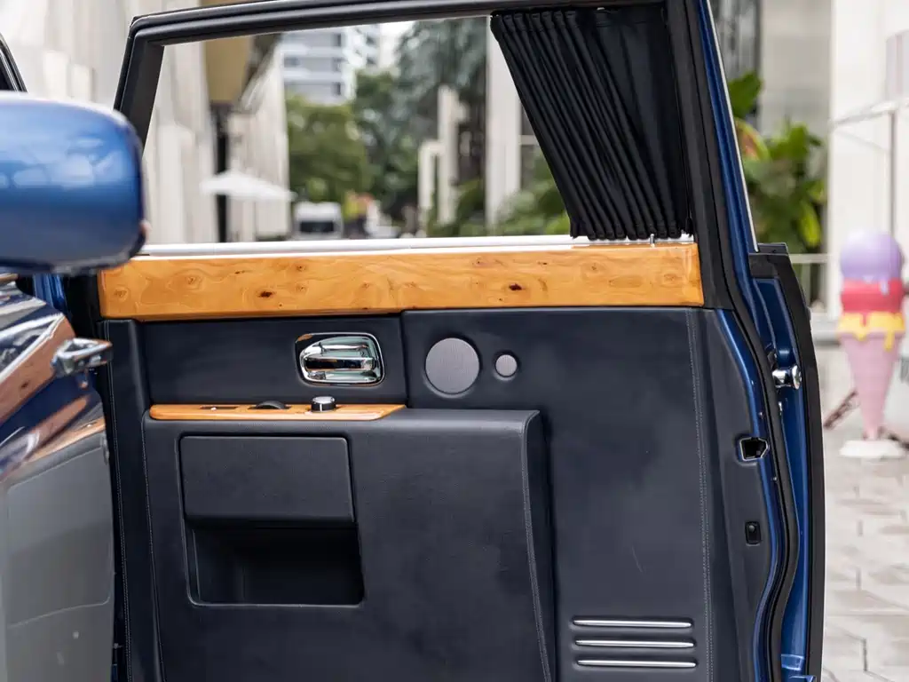 Phantom 2013 6.7L extended version EWB купить на сайте DeffCars