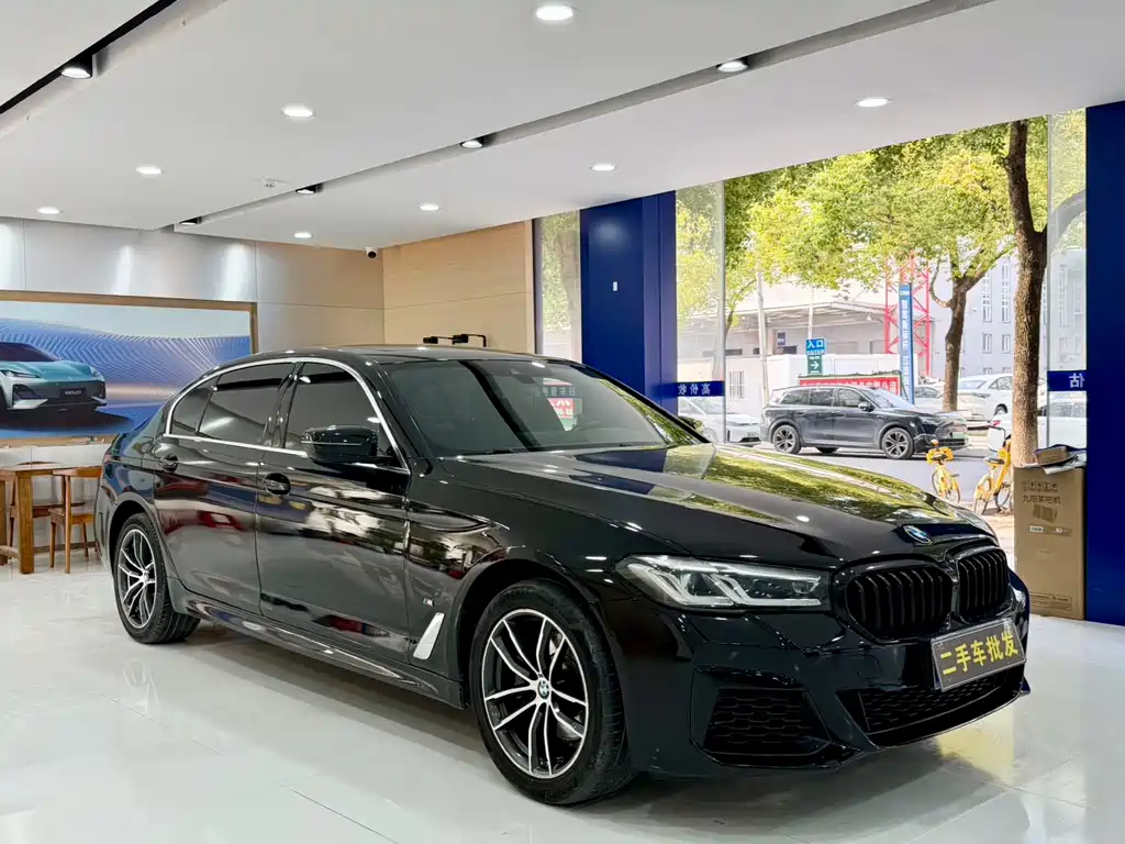 BMW 5 Series 2022 525Li M Sports Package купить на сайте DeffCars