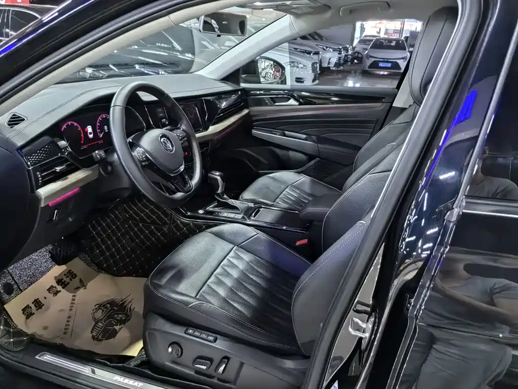 Passat 2019 330TSI Deluxe Edition National VI купить на сайте DeffCars