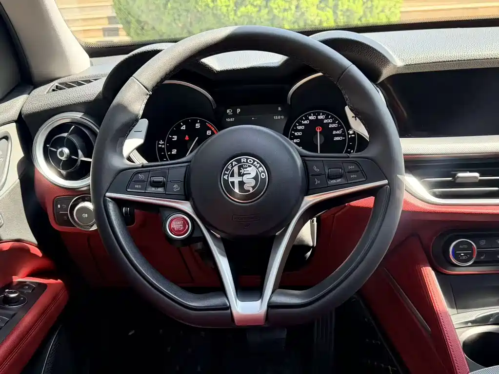 Stelvio 2020 2.0T 280HP Deluxe Edition купить на сайте DeffCars