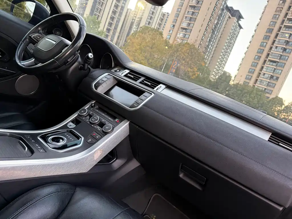 Range Rover Evoque imported 2015 2.0T 5-door Yaoxiang Edition купить на сайте DeffCars