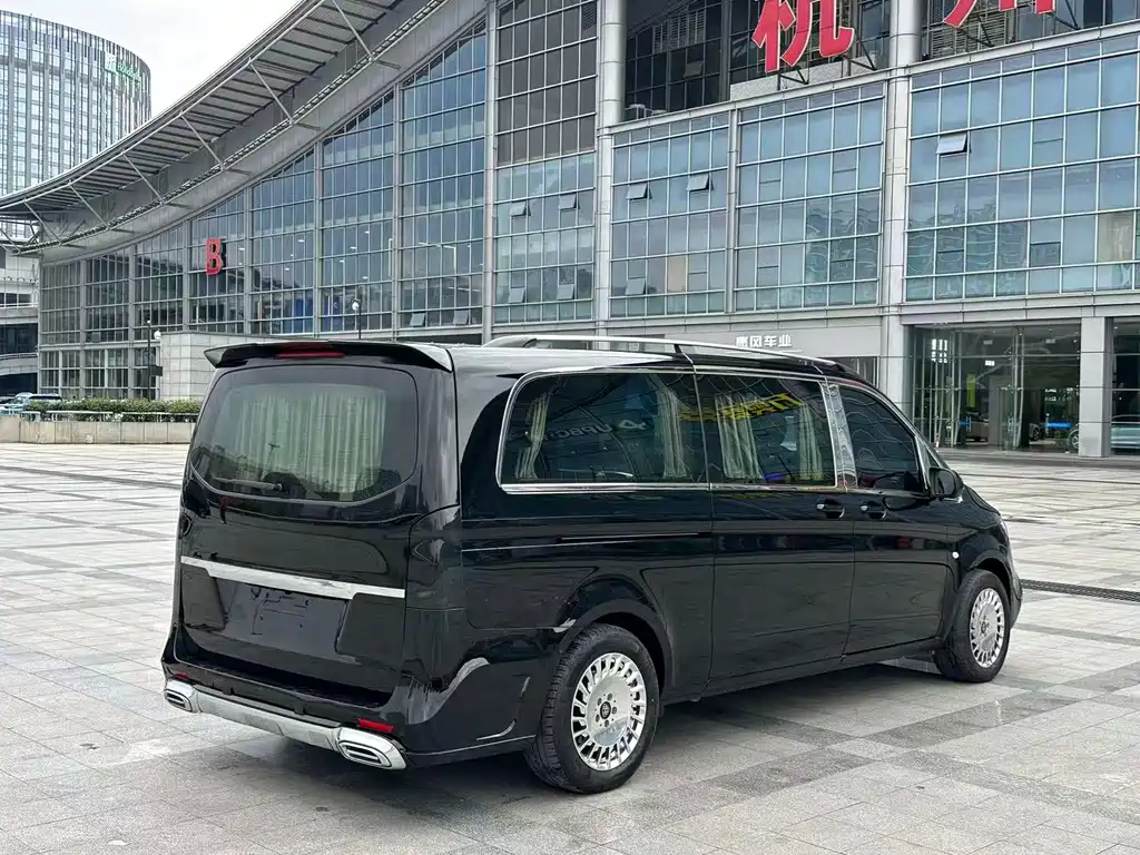 Vito 2023 2.0T Business Edition 7 seats купить на сайте DeffCars