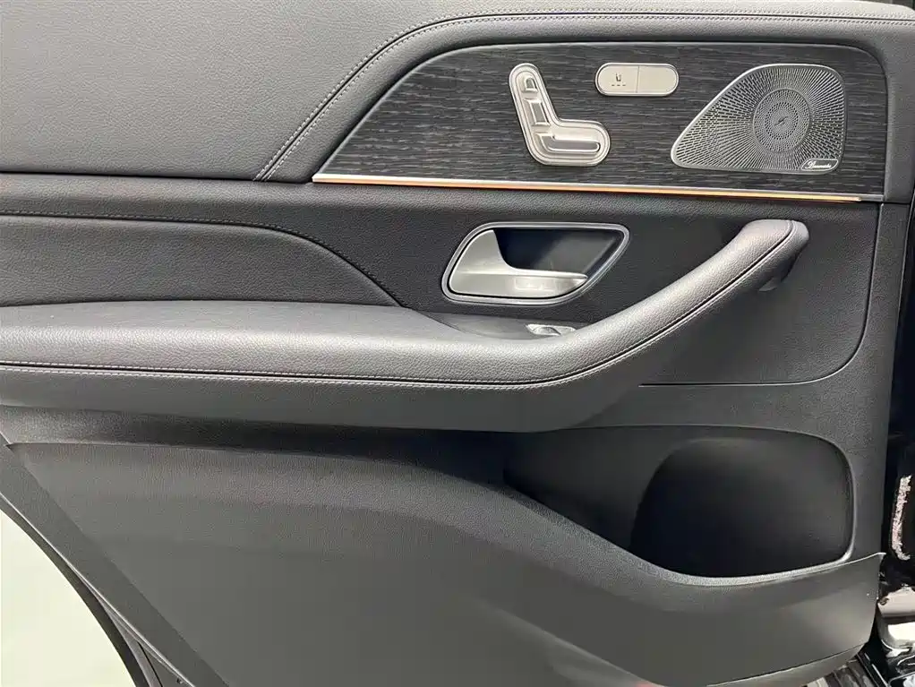 Mercedes-Benz GLS 2025 GLS 450 4MATIC luxury model купить на сайте DeffCars