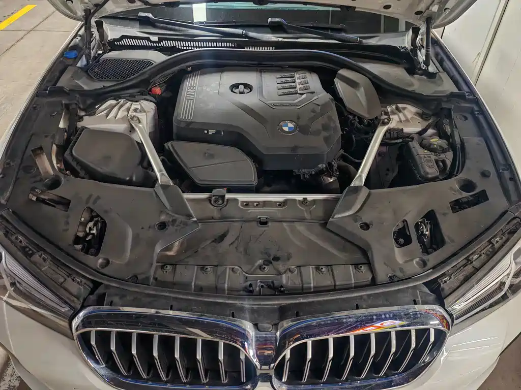 BMW 5 Series 2022 525Li M Sports Package купить на сайте DeffCars