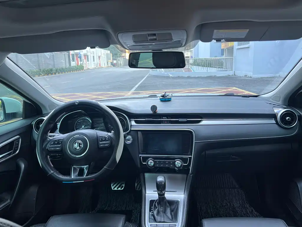MG6 2017 20T automatic luxury smart connected version National V купить на сайте DeffCars